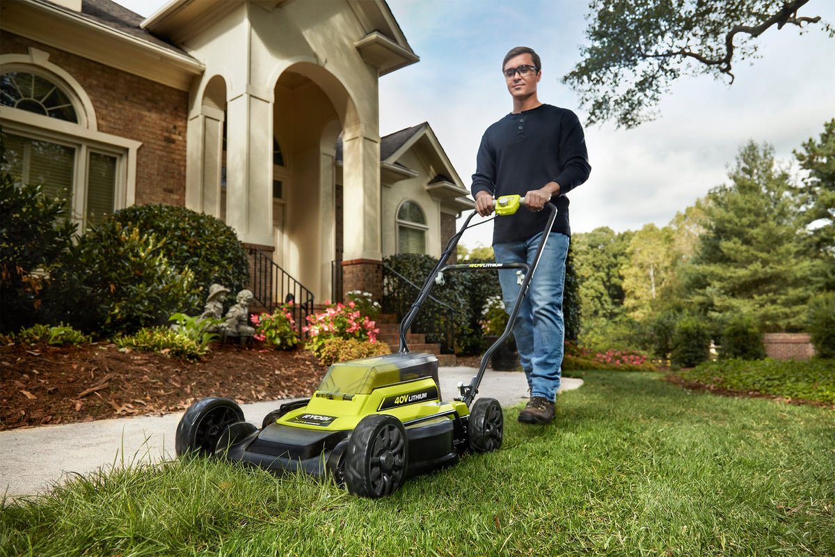 40V 18" Mulching & Side Discharge Mower Image 7